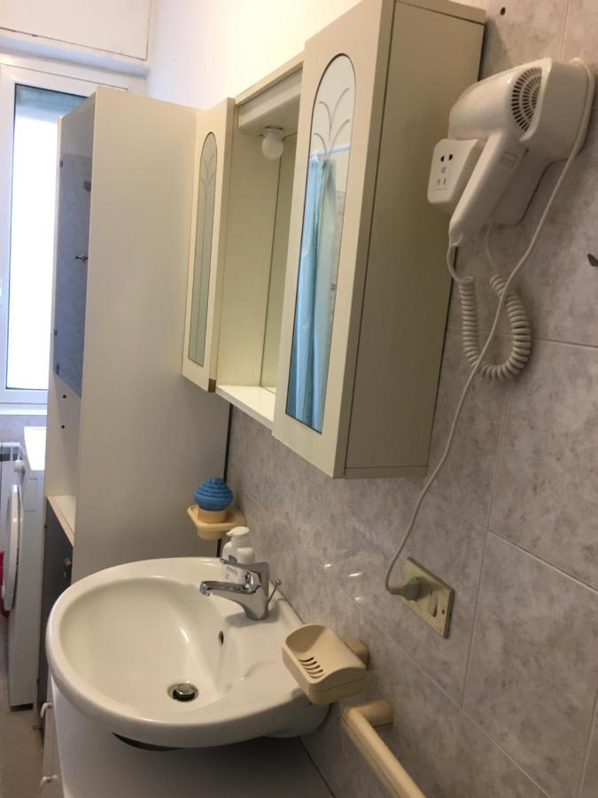Appartamento Miramare, 2 Camere, Cucina, Bagno, Ventimiglia Ngoại thất bức ảnh